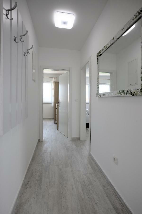 Apartments Villa Stina Preko Zewnętrze zdjęcie