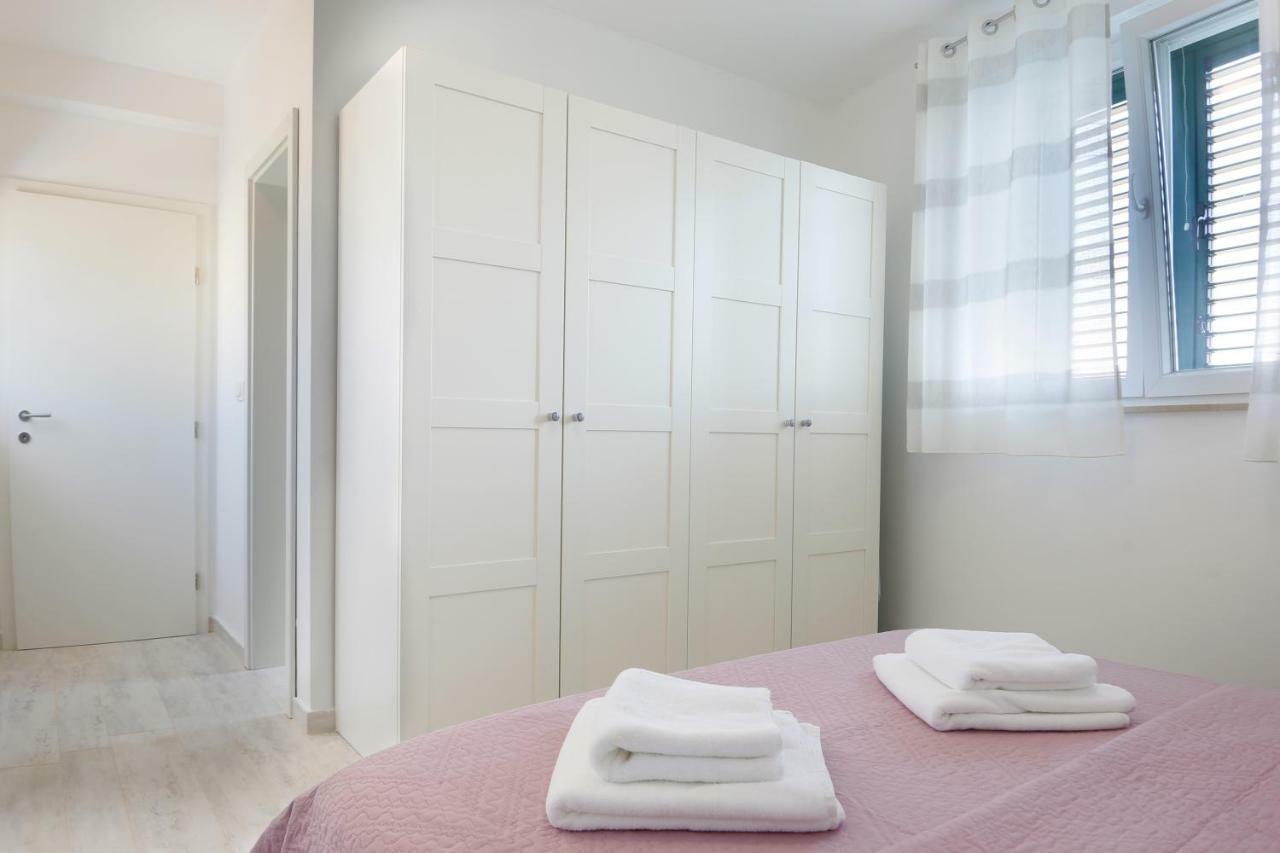 Apartments Villa Stina Preko Zewnętrze zdjęcie