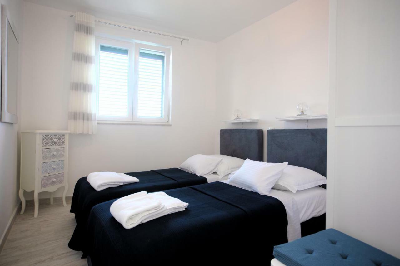 Apartments Villa Stina Preko Zewnętrze zdjęcie
