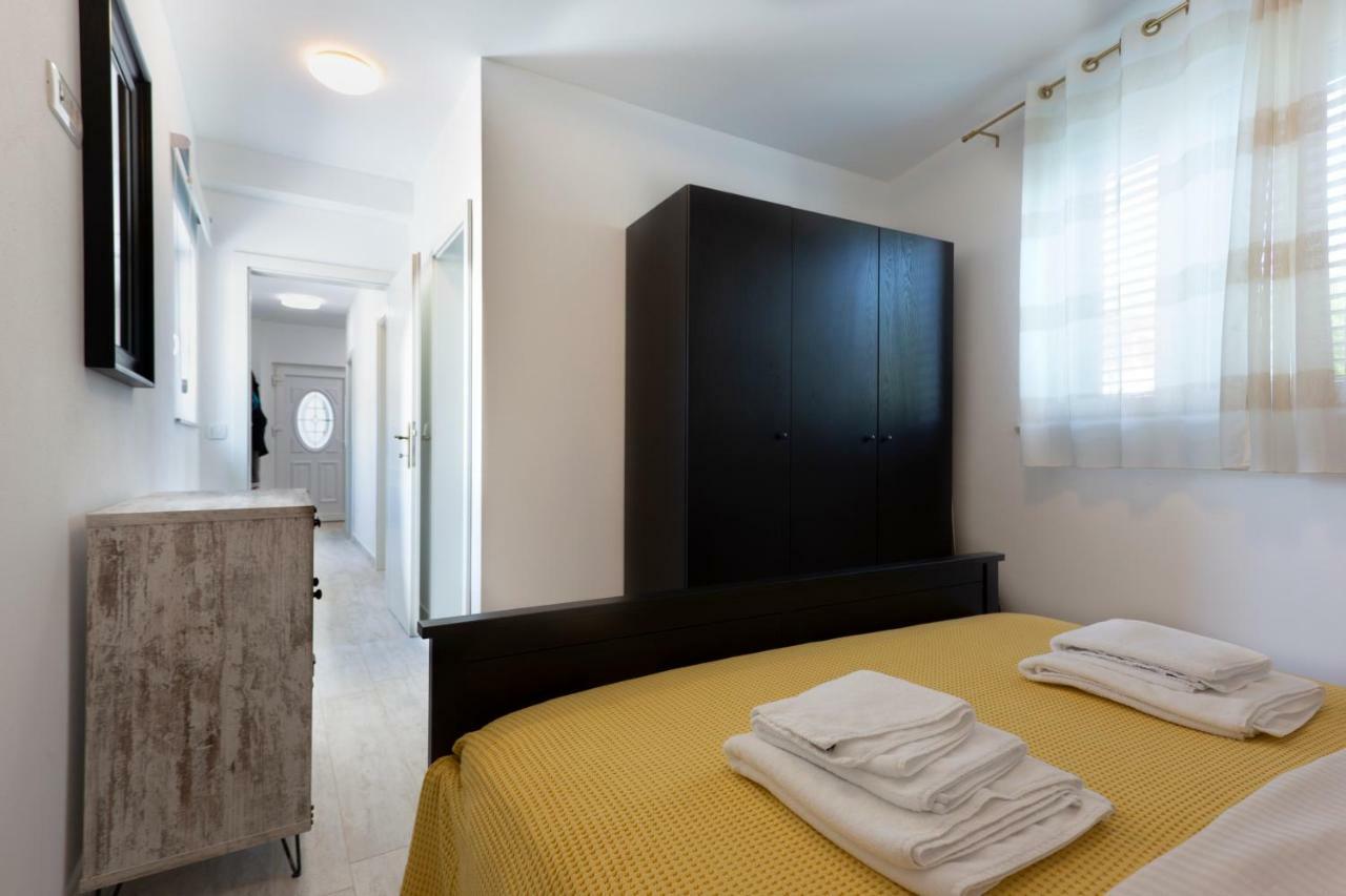 Apartments Villa Stina Preko Zewnętrze zdjęcie